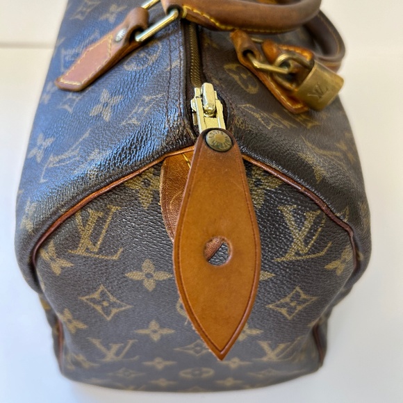 Louis Vuitton Monogram Speedy 30 - Picture 10 of 14